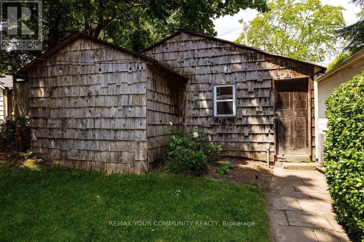 82 Abbott Avenue, Toronto, Ontario M6P 1H6 - Photo 35 - W13514550
