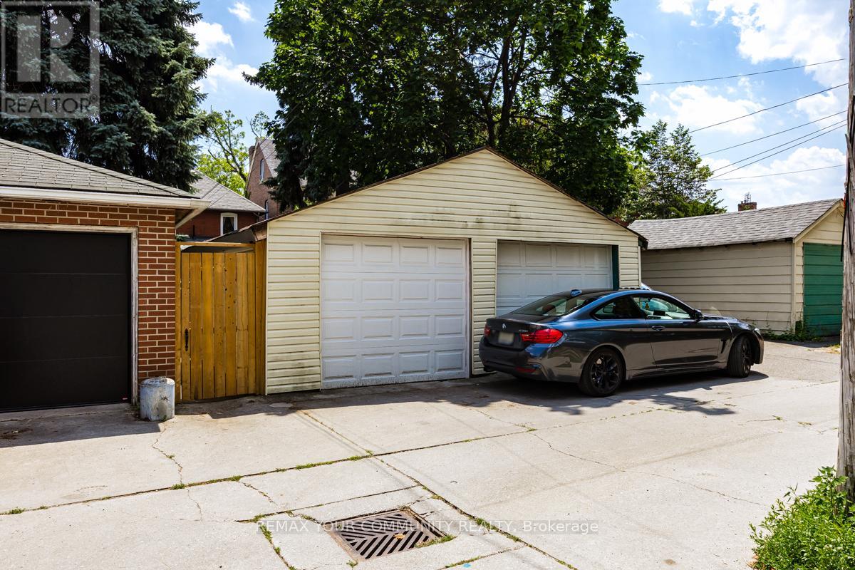82 Abbott Avenue, Toronto, Ontario M6P 1H6 - Photo 37 - W13514550