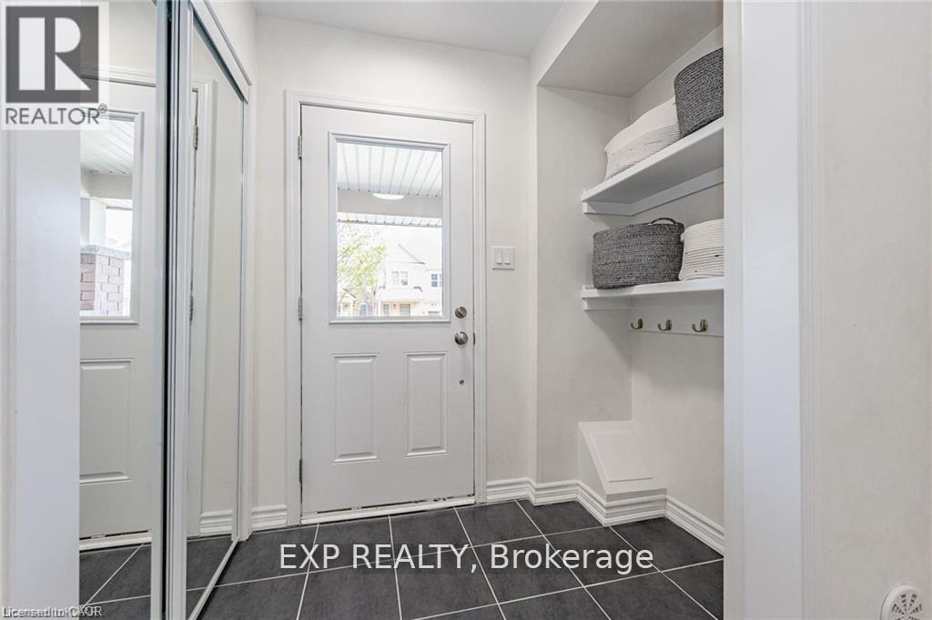 8 STRATUS STREET