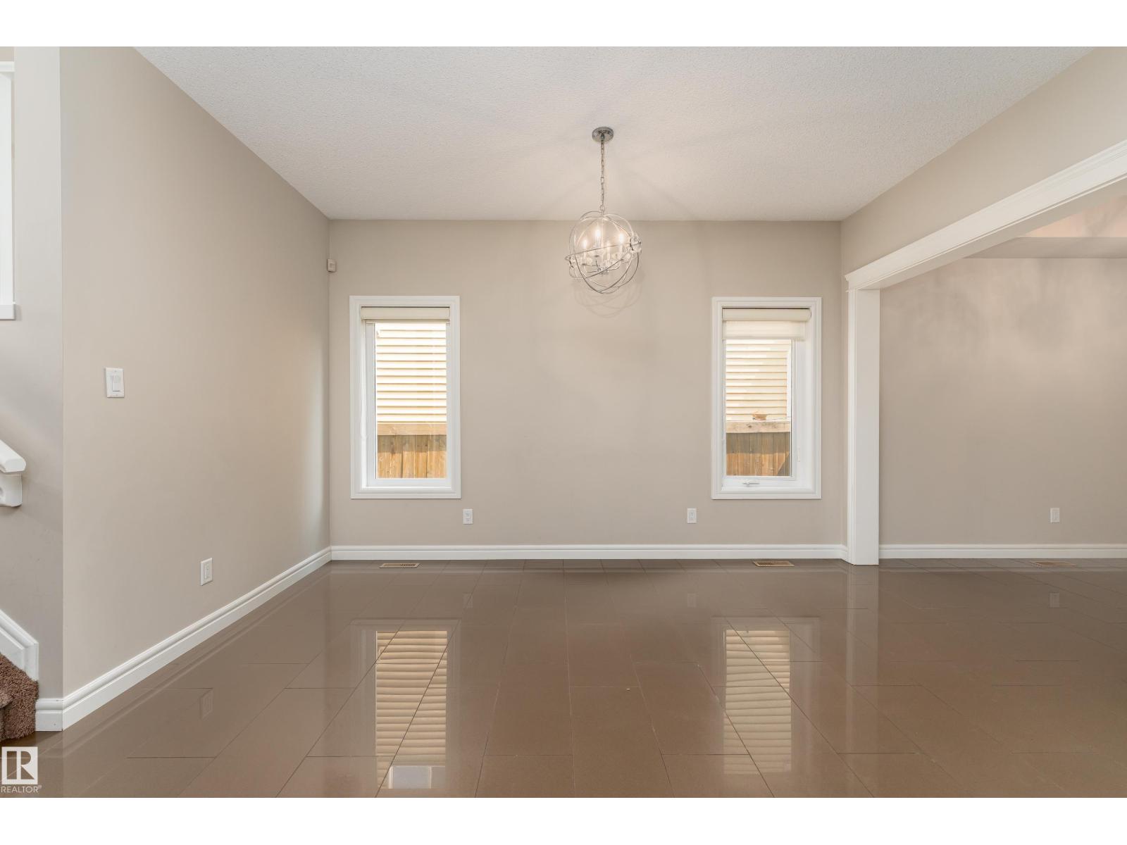 7916 18 Av SW, Edmonton, Alberta  T6X 0Z8 - Photo 7 - E4496735