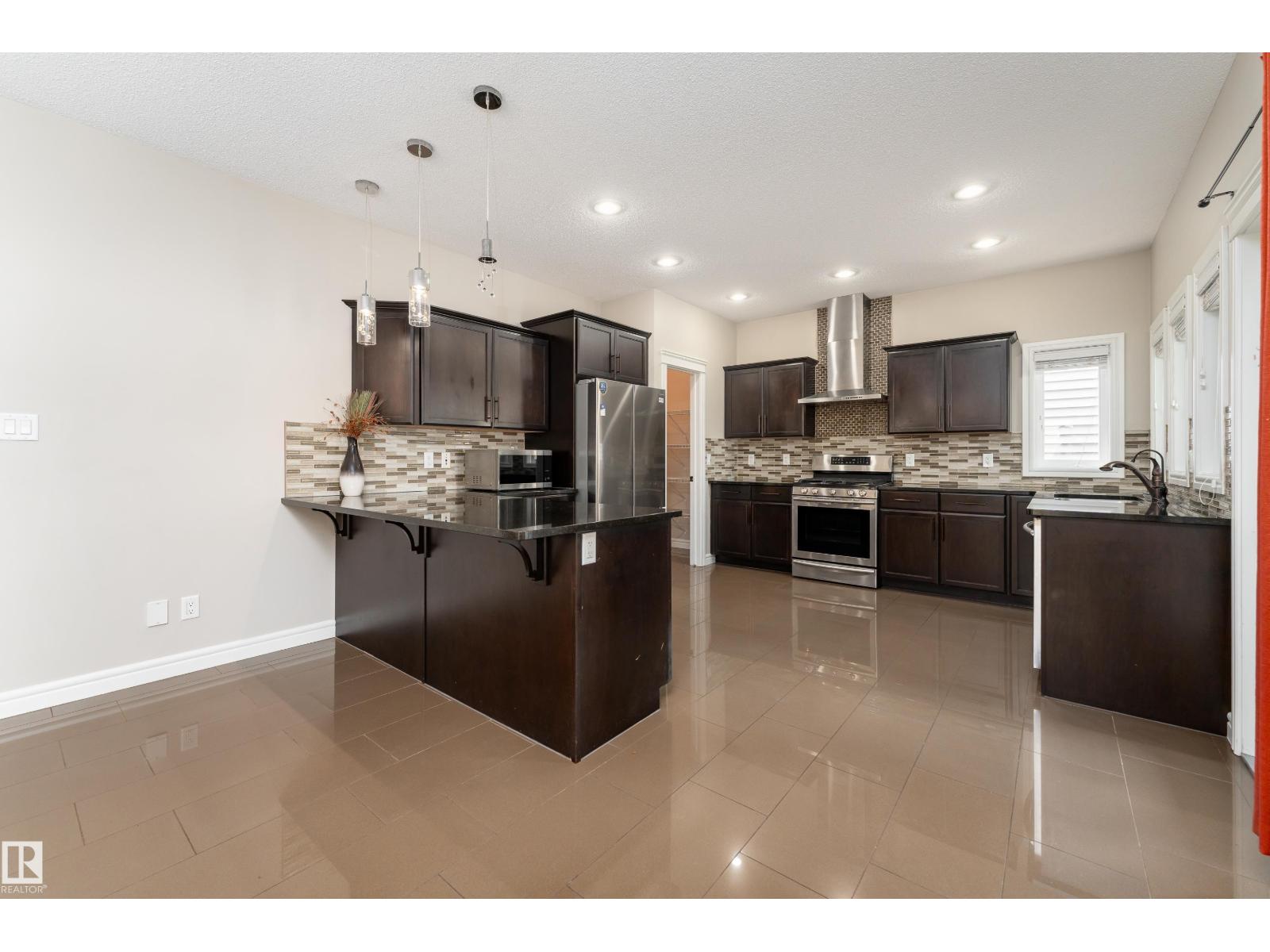 7916 18 Av SW, Edmonton, Alberta  T6X 0Z8 - Photo 9 - E4496735