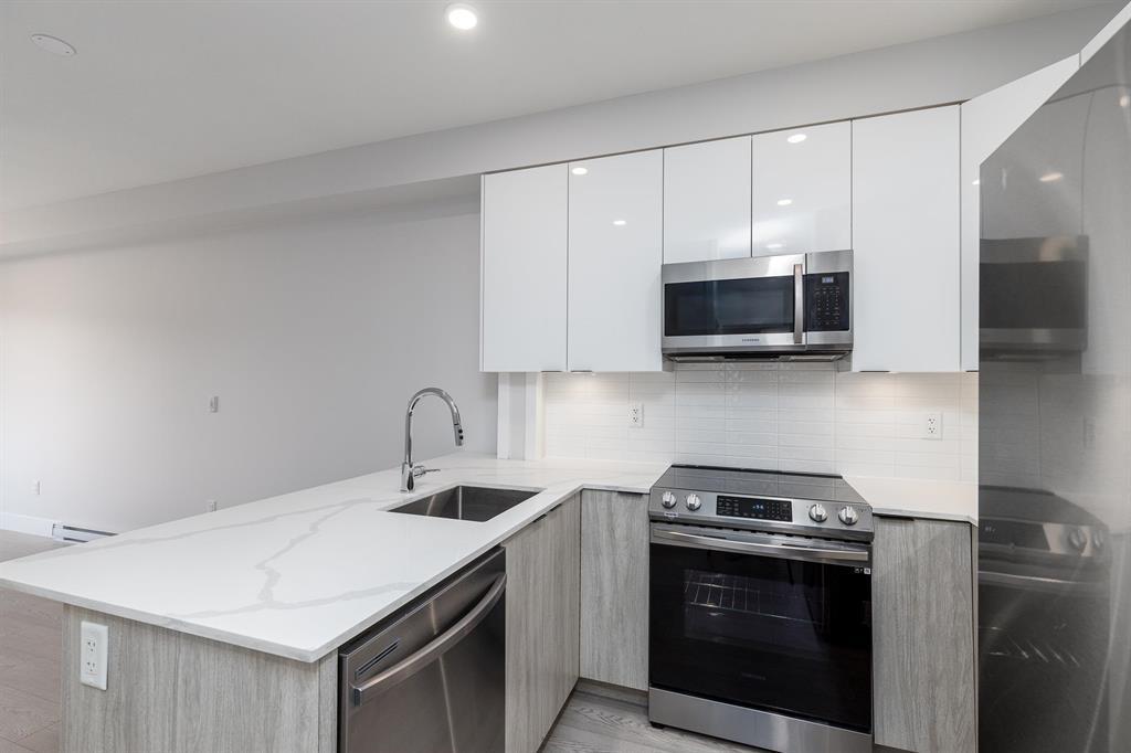 10x 5486 199a Street, Langley, British Columbia  V3A 0N6 - Photo 5 - R3142000