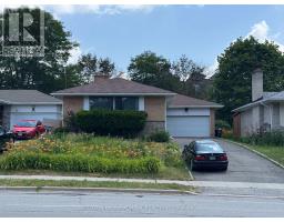 947 WILLOWDALE AVENUE, Toronto, Ontario