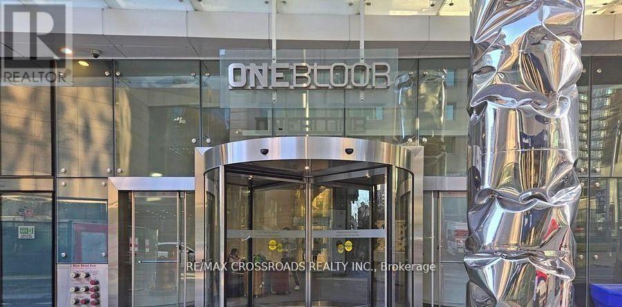 3208 - 1 Bloor Street, Toronto, Ontario  M4W 0A8 - Photo 1 - C13514786