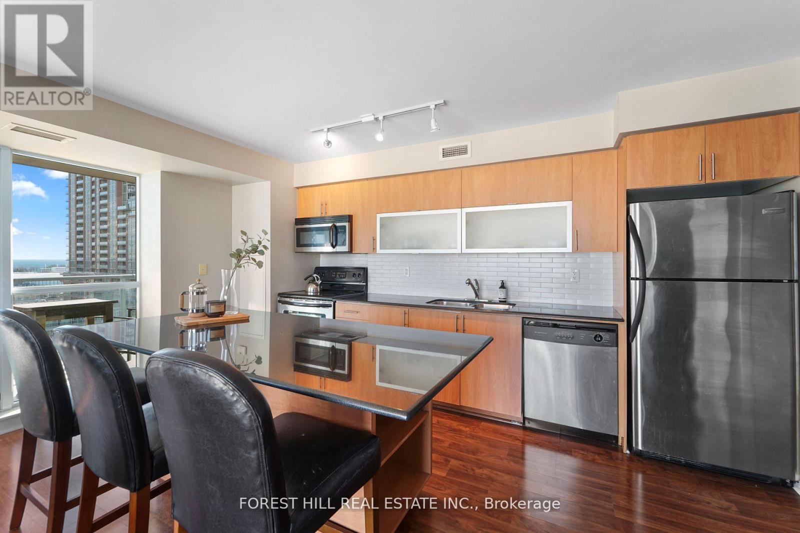 1011 - 80 Western Battery Road, Toronto, Ontario  M6K 3S1 - Photo 2 - C13514844