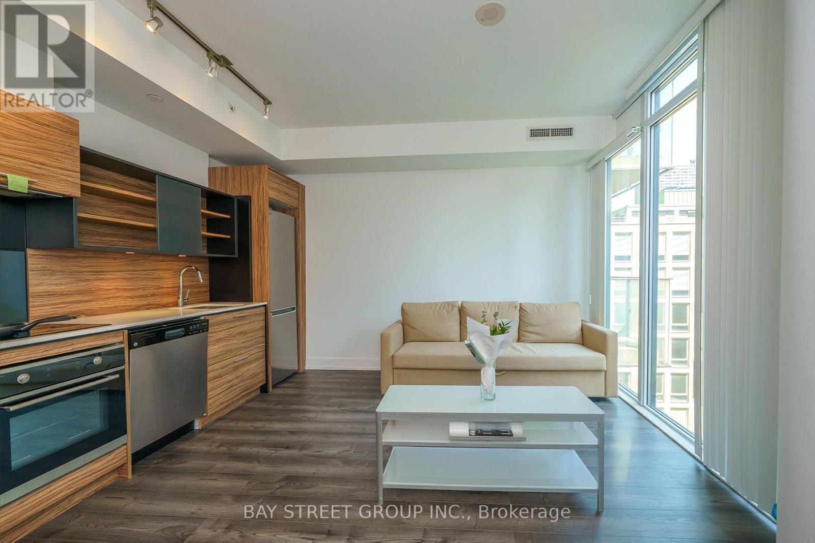809 - 75 St Nicholas Street, Toronto, Ontario  M4Y 0A5 - Photo 4 - C13514982