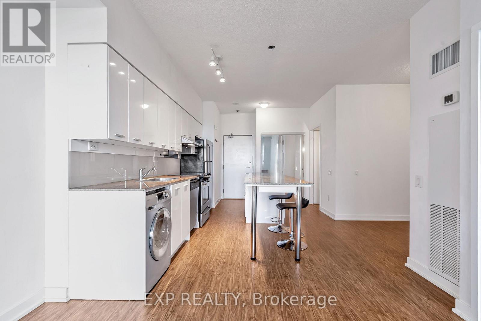 2508 - 29 Singer Court, Toronto, Ontario  M2K 0B3 - Photo 5 - C13514986