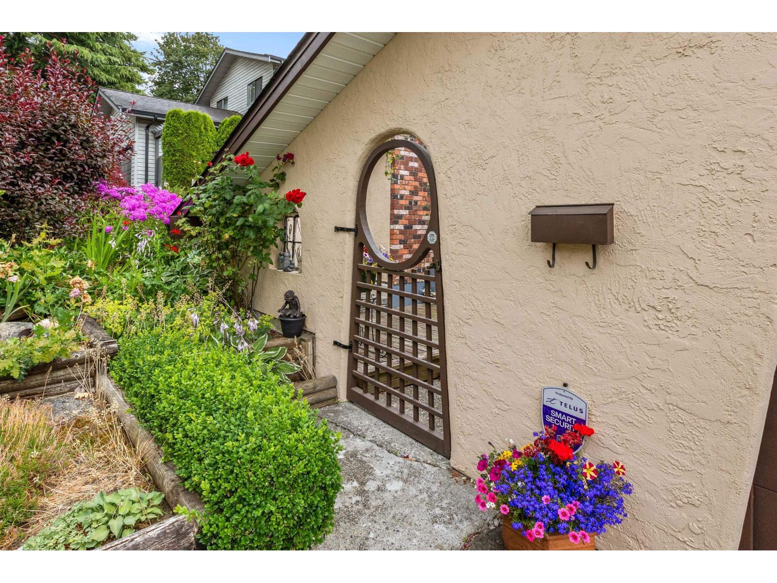 18102 58 Avenue, Surrey, British Columbia  V3S 1M1 - Photo 4 - R3141470