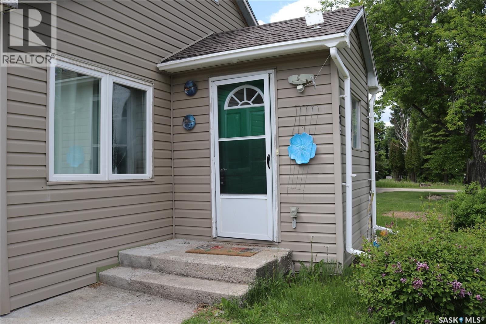 235 Gilbert Street, Drake, Saskatchewan  S0K 1H0 - Photo 3 - SK041302
