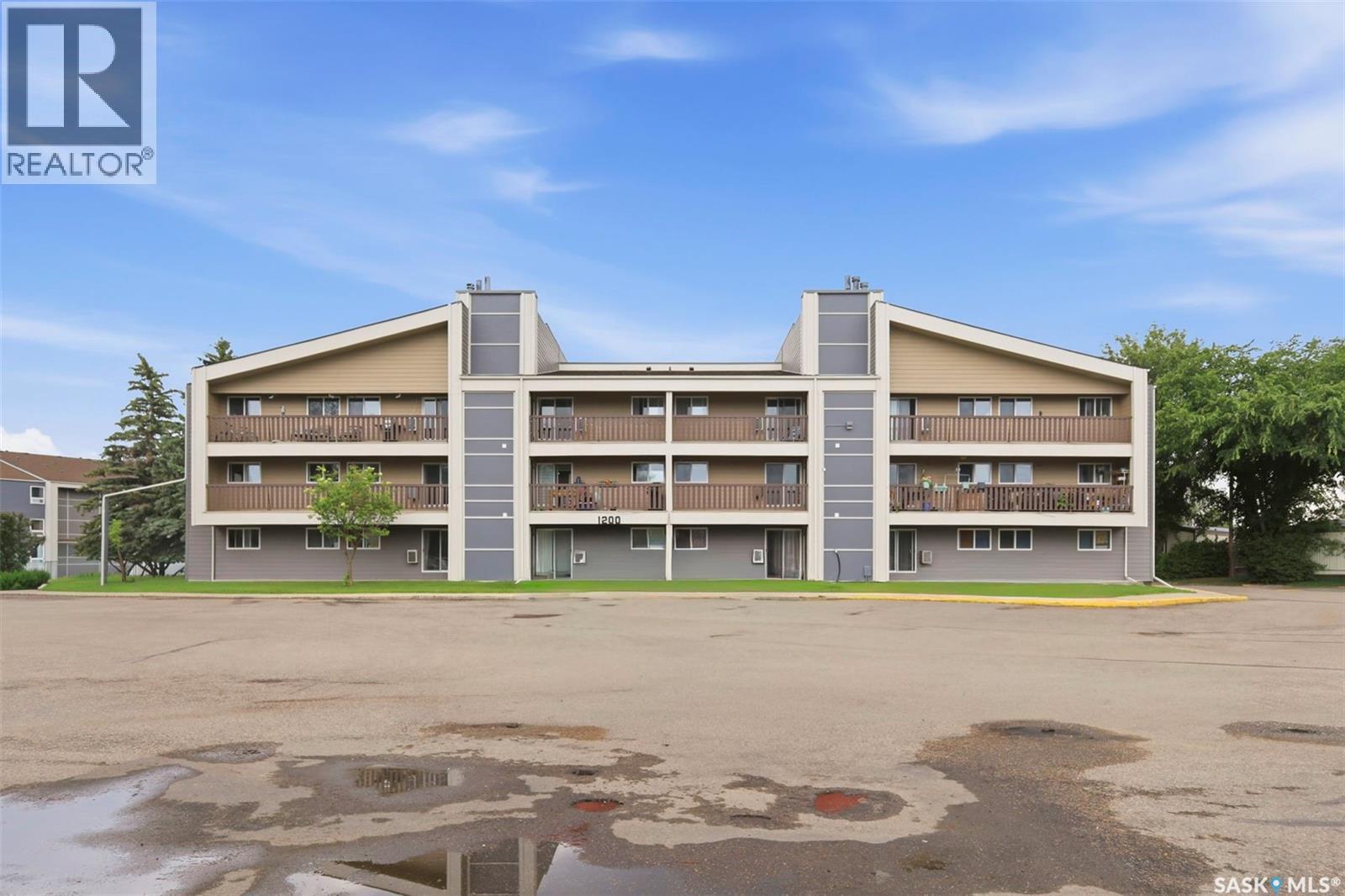 1225 425 115th Street E, Saskatoon, Saskatchewan  S7N 2E5 - Photo 1 - SK041313