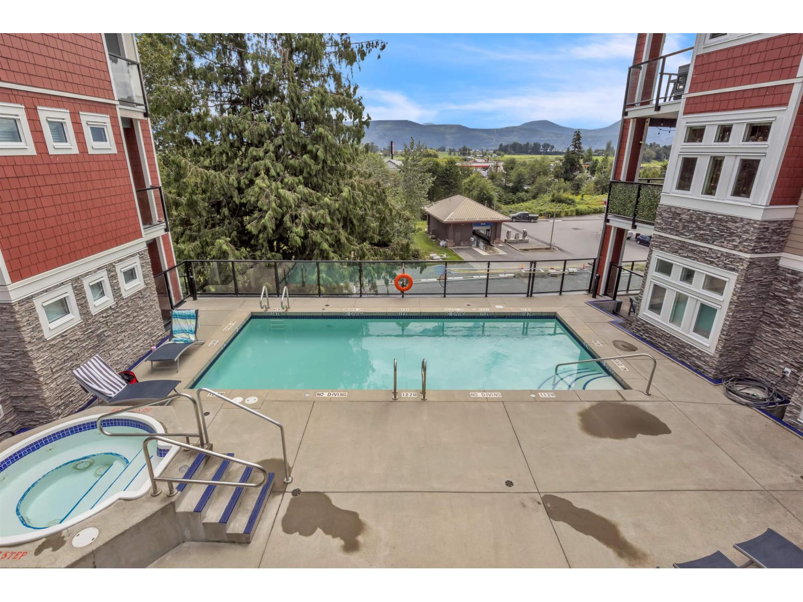 115 2242 Whatcom Road, Abbotsford, British Columbia  V3G 0G3 - Photo 2 - R3141749