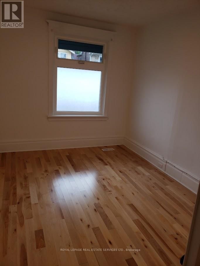2 - 673 Woodbine Avenue, Toronto, Ontario  M4E 2J3 - Photo 10 - E13514810