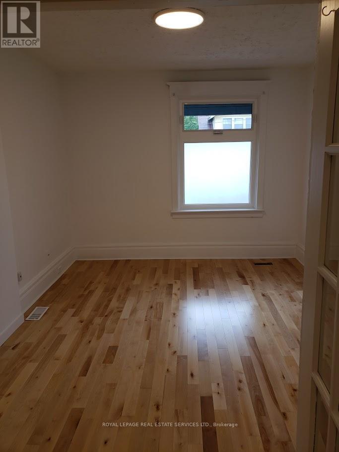 2 - 673 Woodbine Avenue, Toronto, Ontario  M4E 2J3 - Photo 11 - E13514810