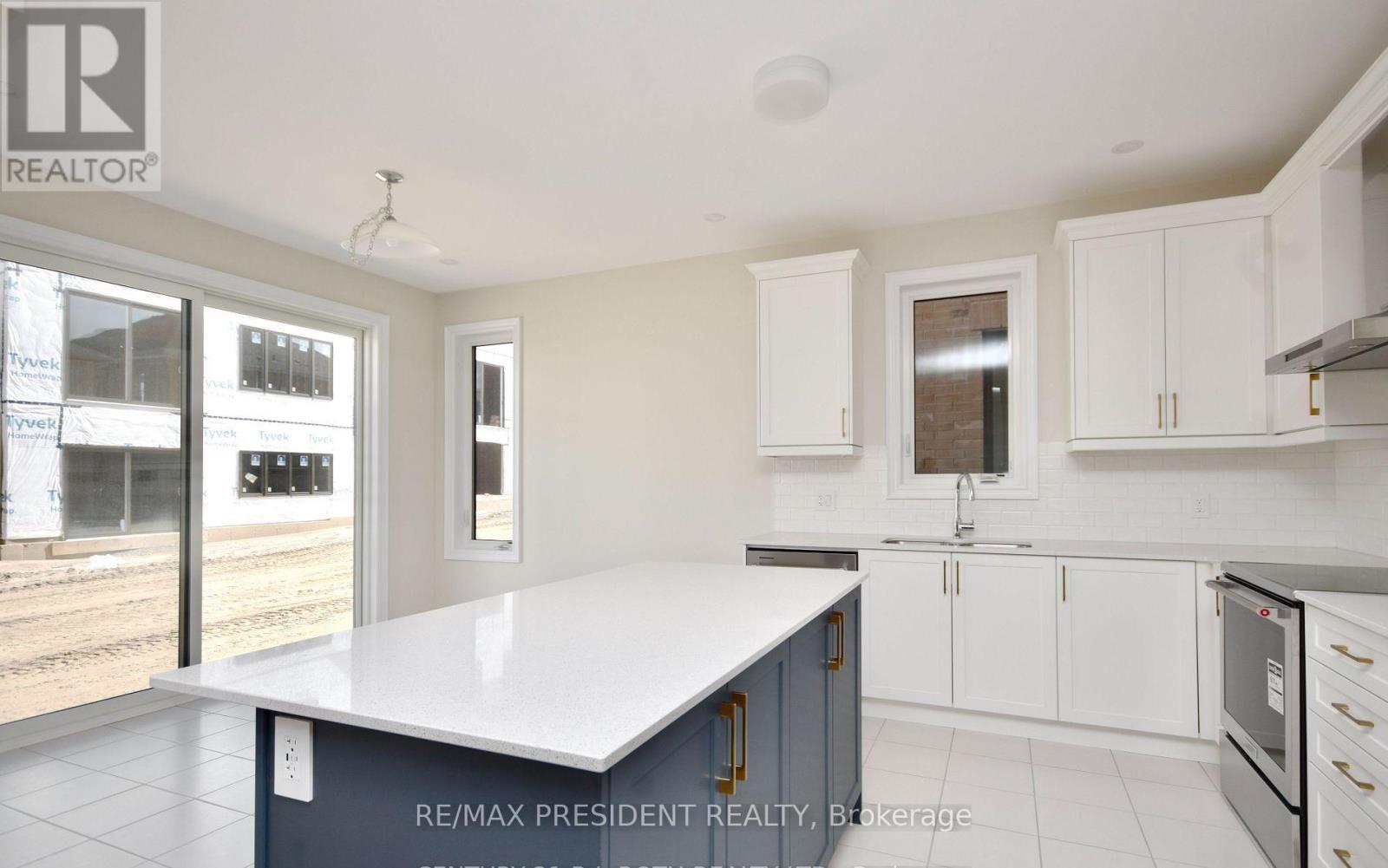 85 Bearberry Road, Springwater (Midhurst), Ontario  L0L 1Y3 - Photo 4 - S13514934
