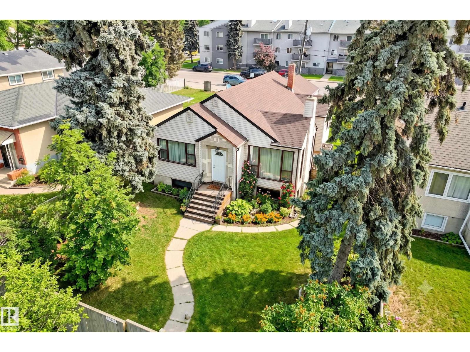 10839 109 ST NW, Edmonton, Alberta