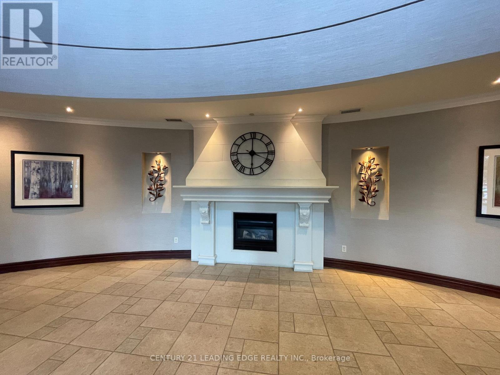 601 - 2585 Erin Centre Boulevard, Mississauga, Ontario  L5M 6Z7 - Photo 3 - W13514740