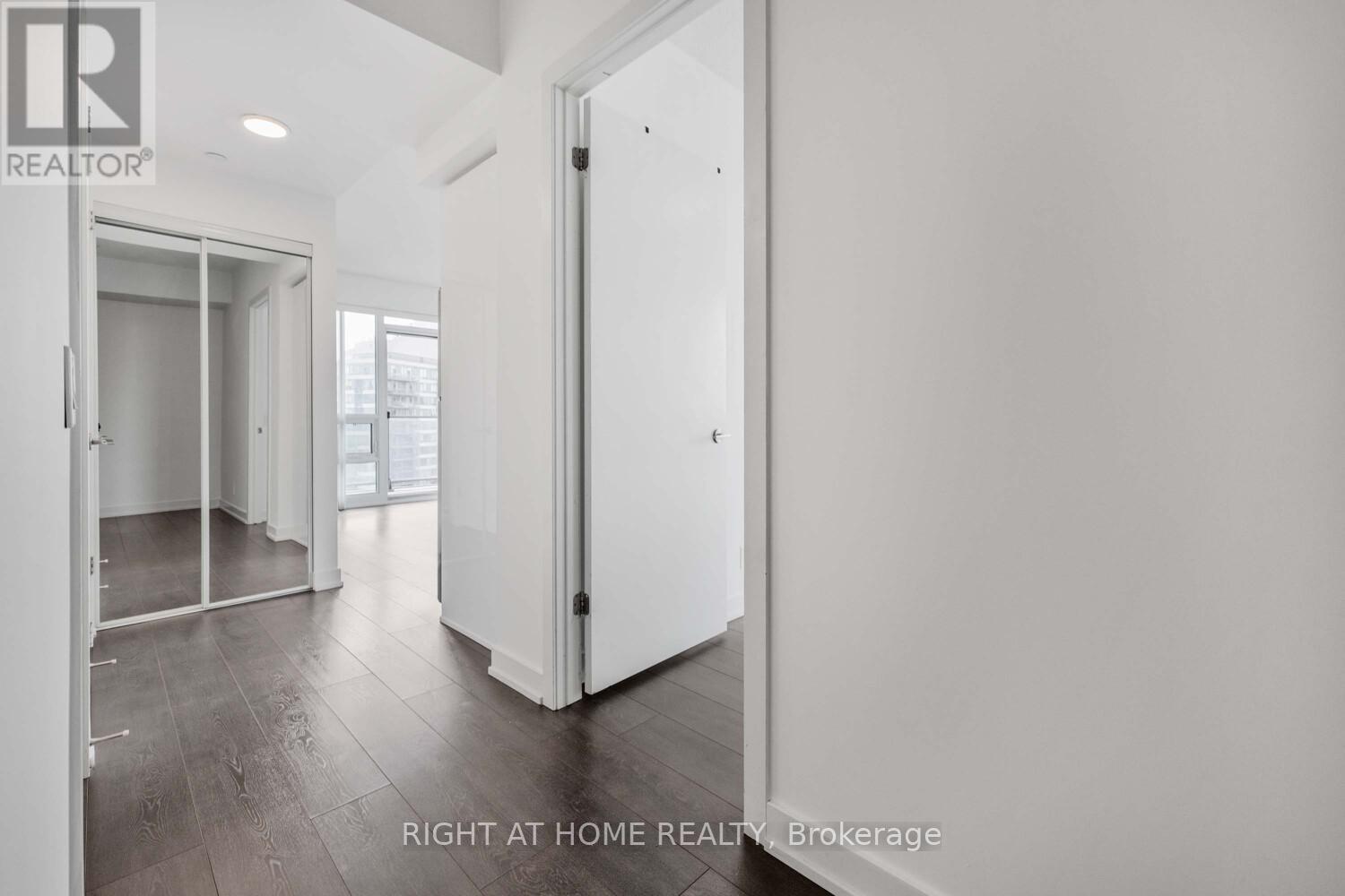 2806 - 2212 Lake Shore Boulevard W, Toronto, Ontario  M8V 0C2 - Photo 3 - W13514742