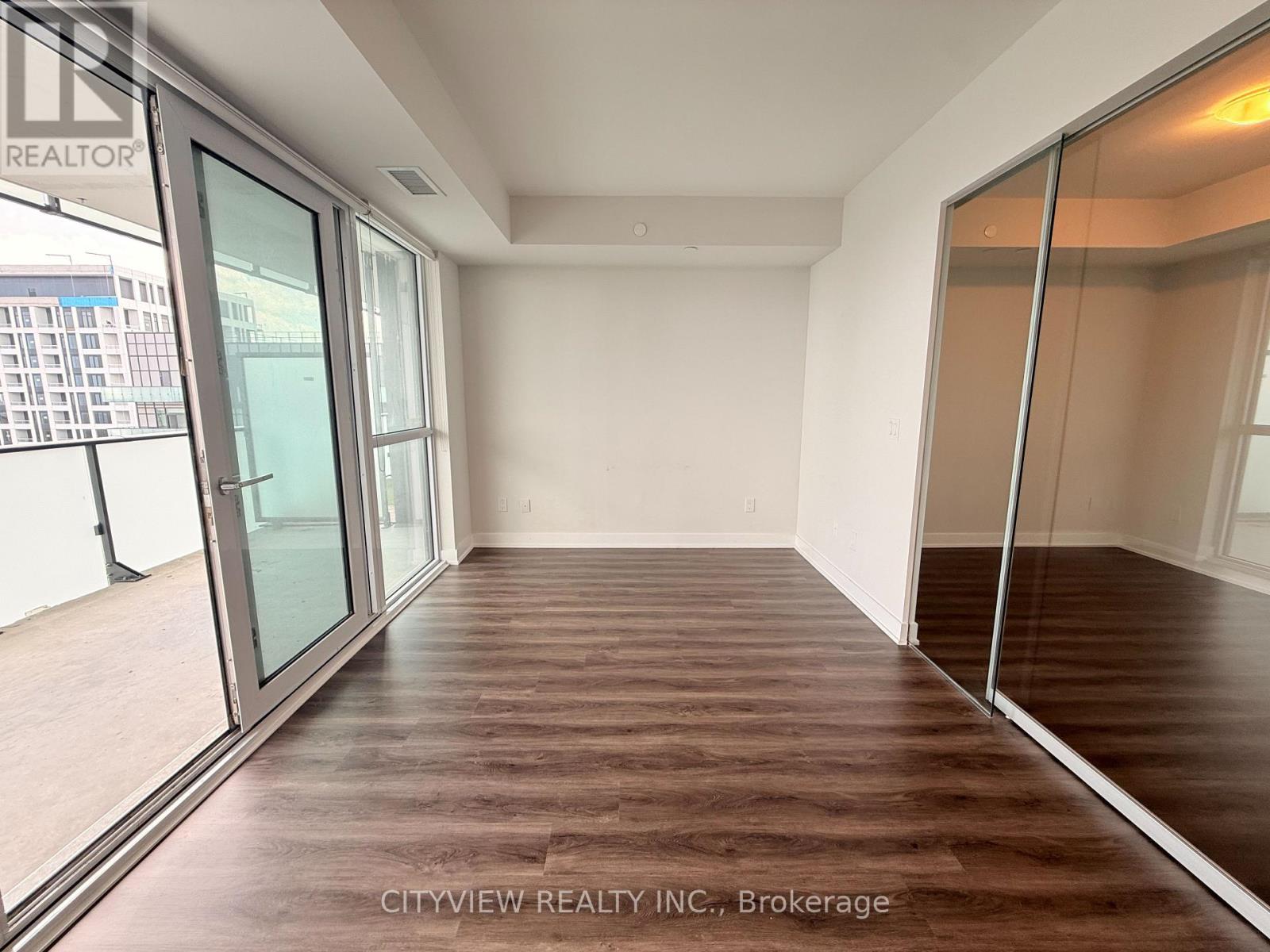 3904 - 430 Square One Drive, Mississauga, Ontario  L5B 0L6 - Photo 4 - W13514778