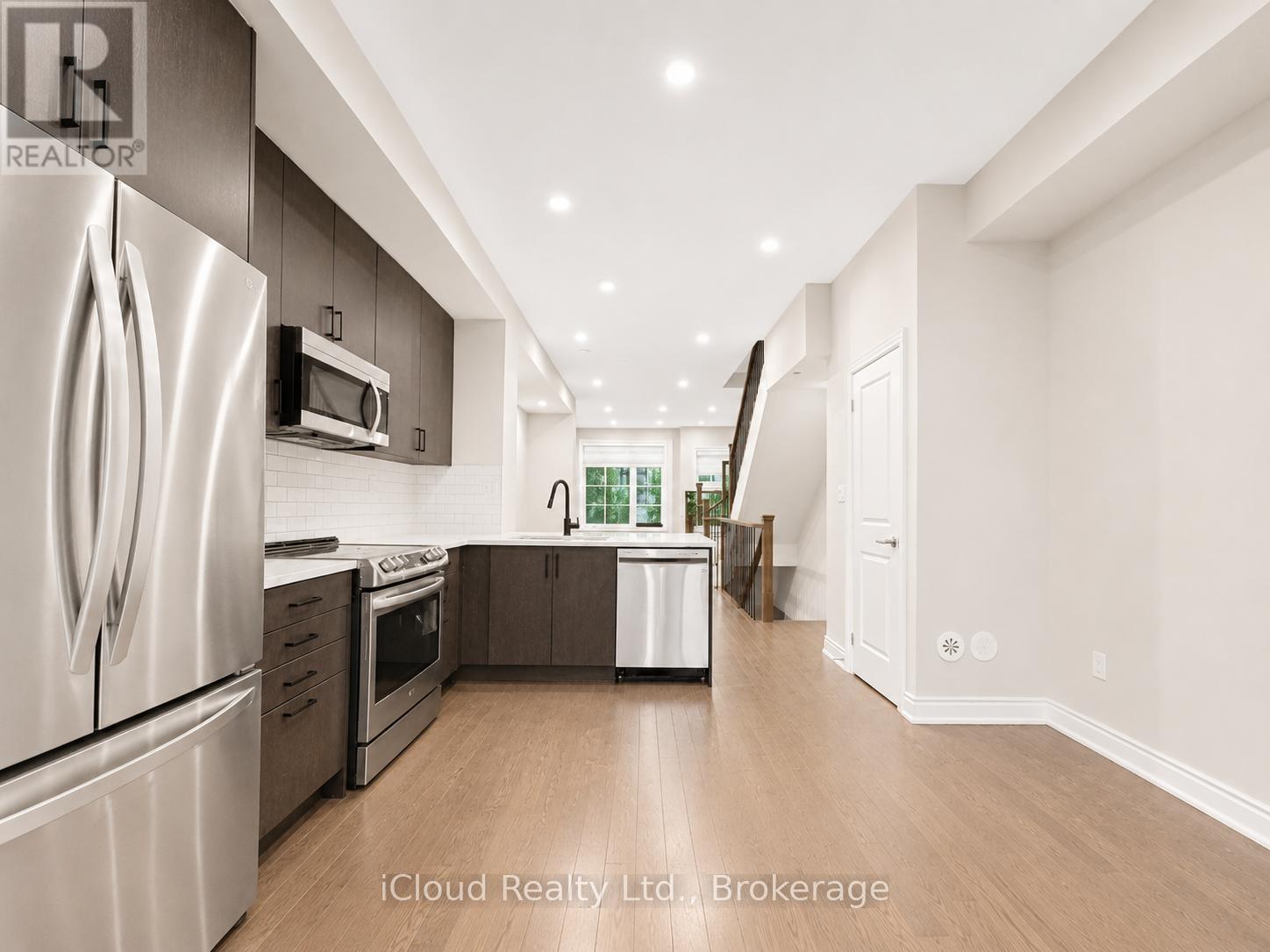 36 - 26 Lunar Crescent, Mississauga, Ontario  L5M 2R5 - Photo 5 - W13514788