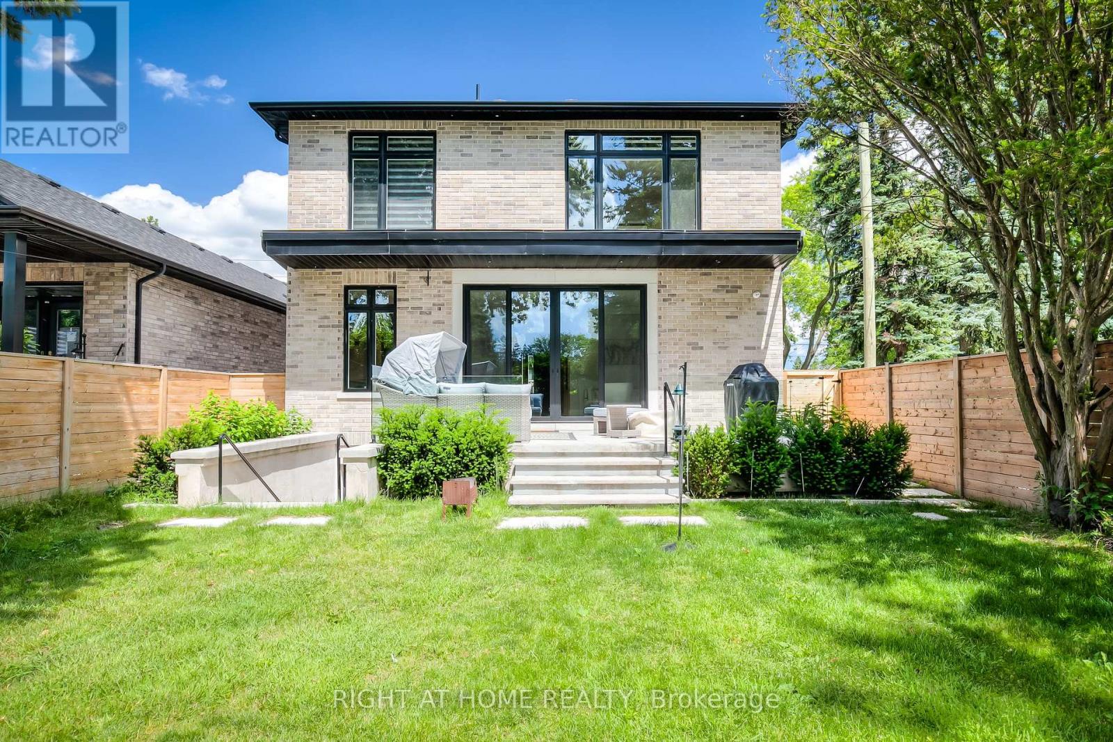 124 Shaver Avenue N, Toronto, Ontario  M9B 4N8 - Photo 19 - W13514818