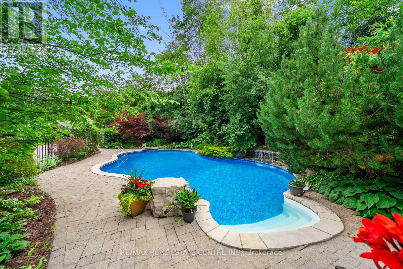 2 Cedar Drive, Caledon, Ontario  L7K 1H6 - Photo 11 - W13514846