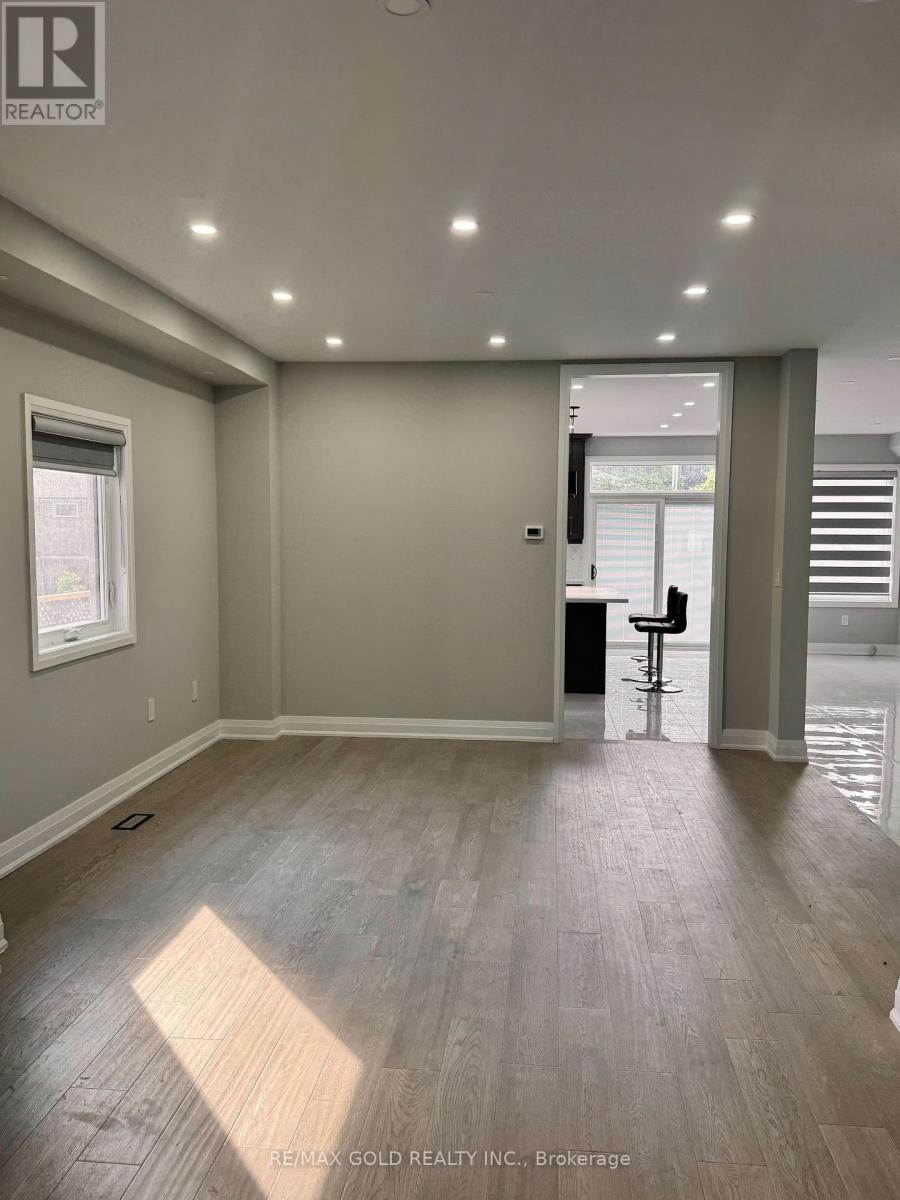 106 Woodward Avenue, Brampton, Ontario  L6V 1K6 - Photo 7 - W13514926