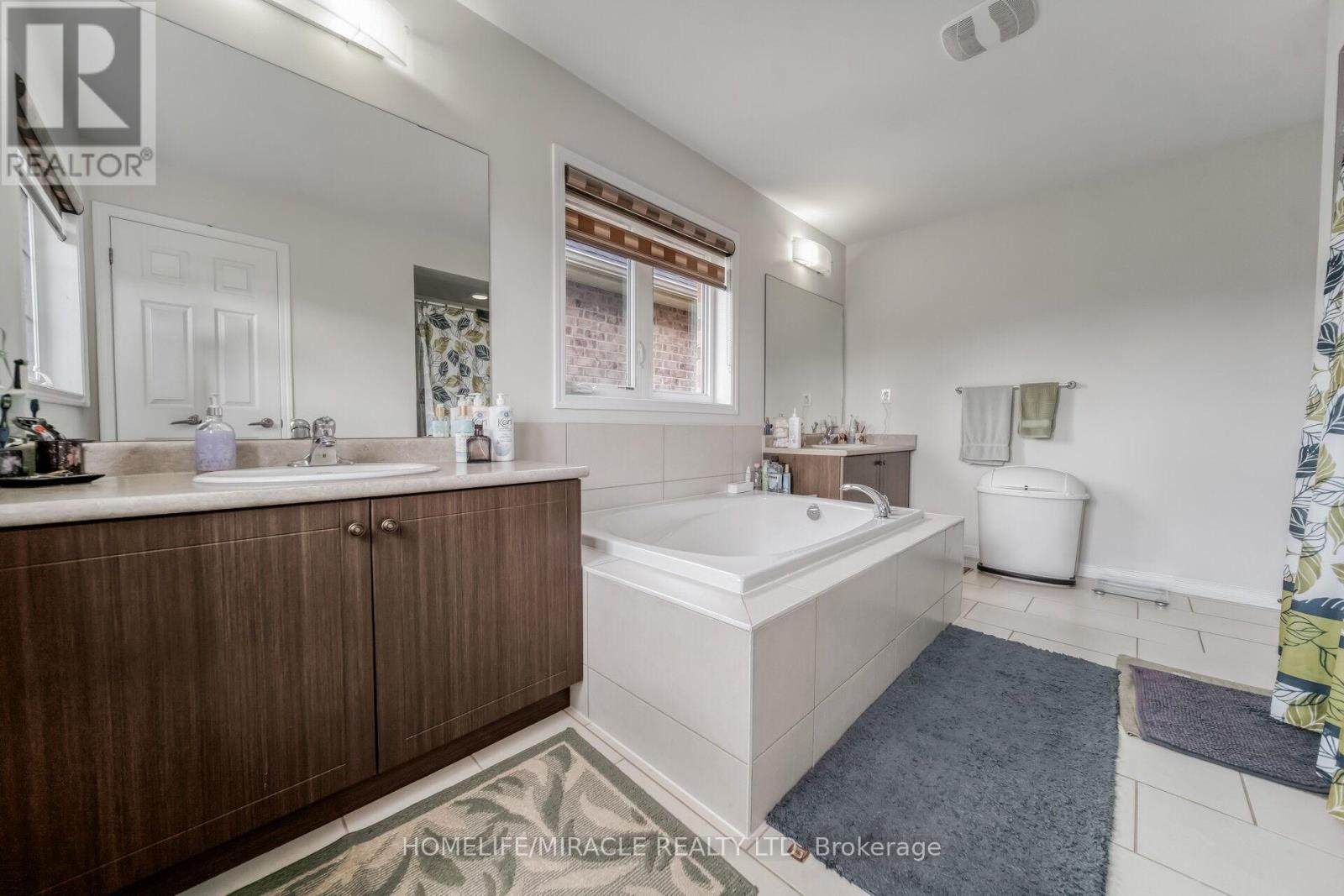 14 Abercrombie Crescent, Brampton, Ontario  L7A 4N1 - Photo 31 - W13514948