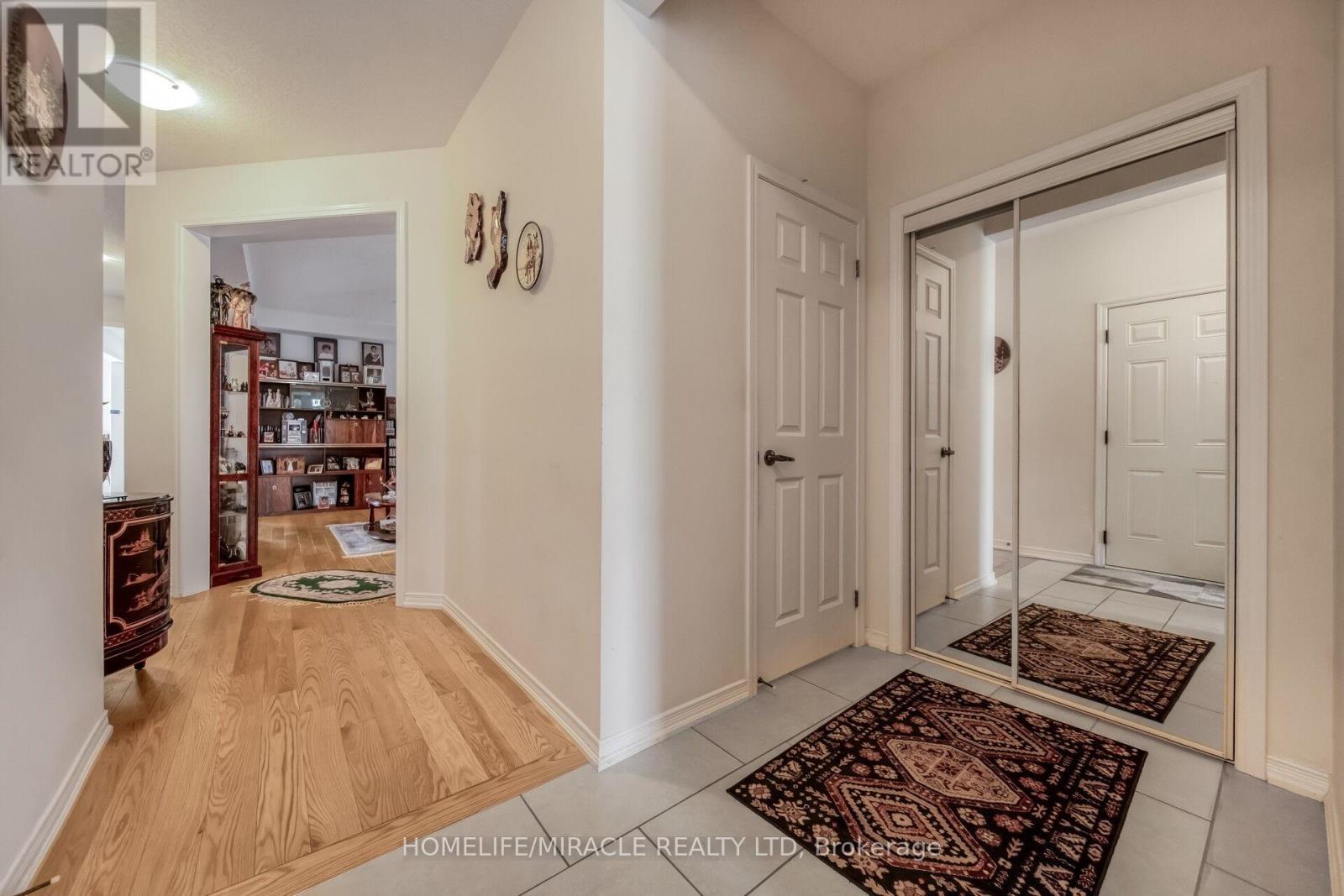 14 Abercrombie Crescent, Brampton, Ontario  L7A 4N1 - Photo 5 - W13514948