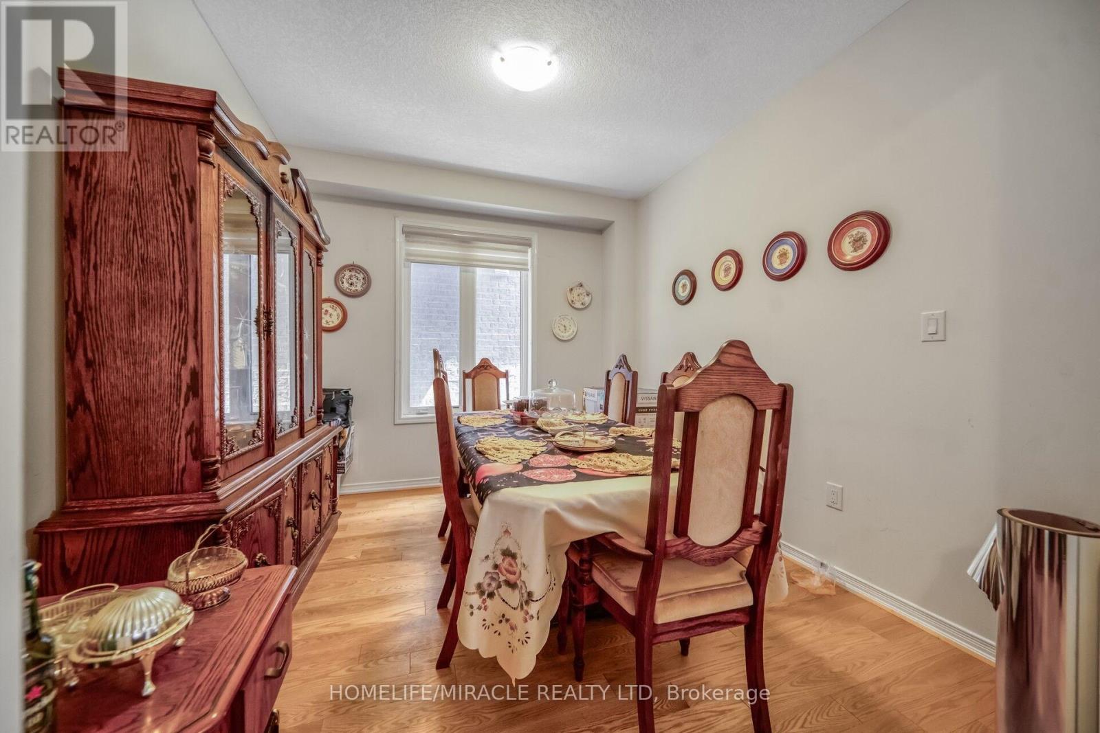 14 Abercrombie Crescent, Brampton, Ontario  L7A 4N1 - Photo 8 - W13514948