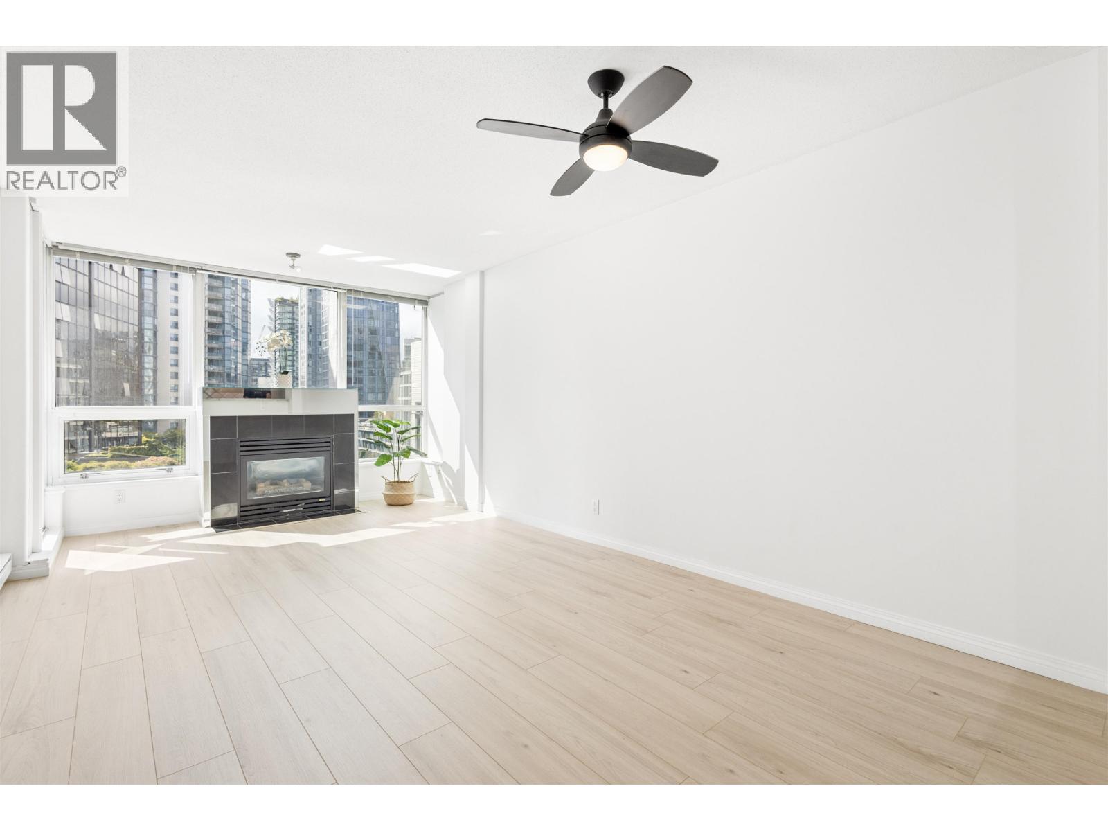 903 1328 W Pender Street, Vancouver, British Columbia  V6E 4T1 - Photo 3 - R3141620
