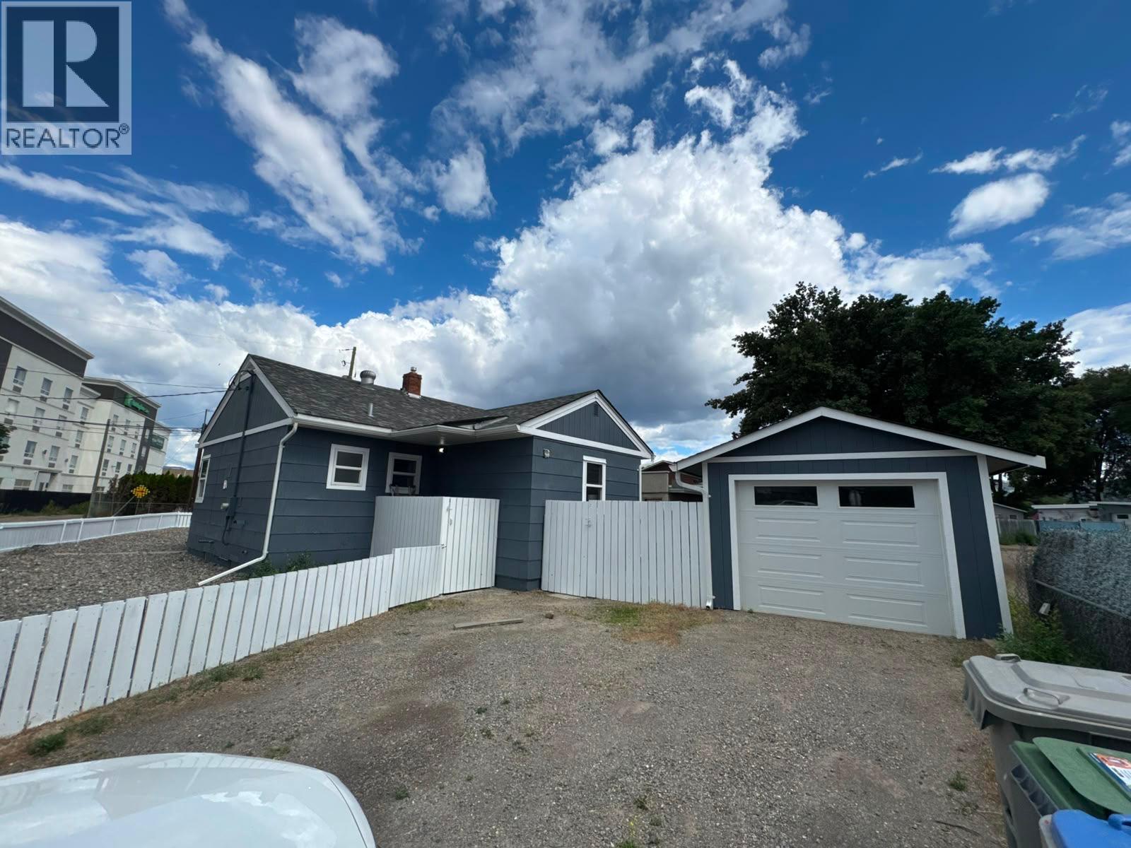 121 Willow Street