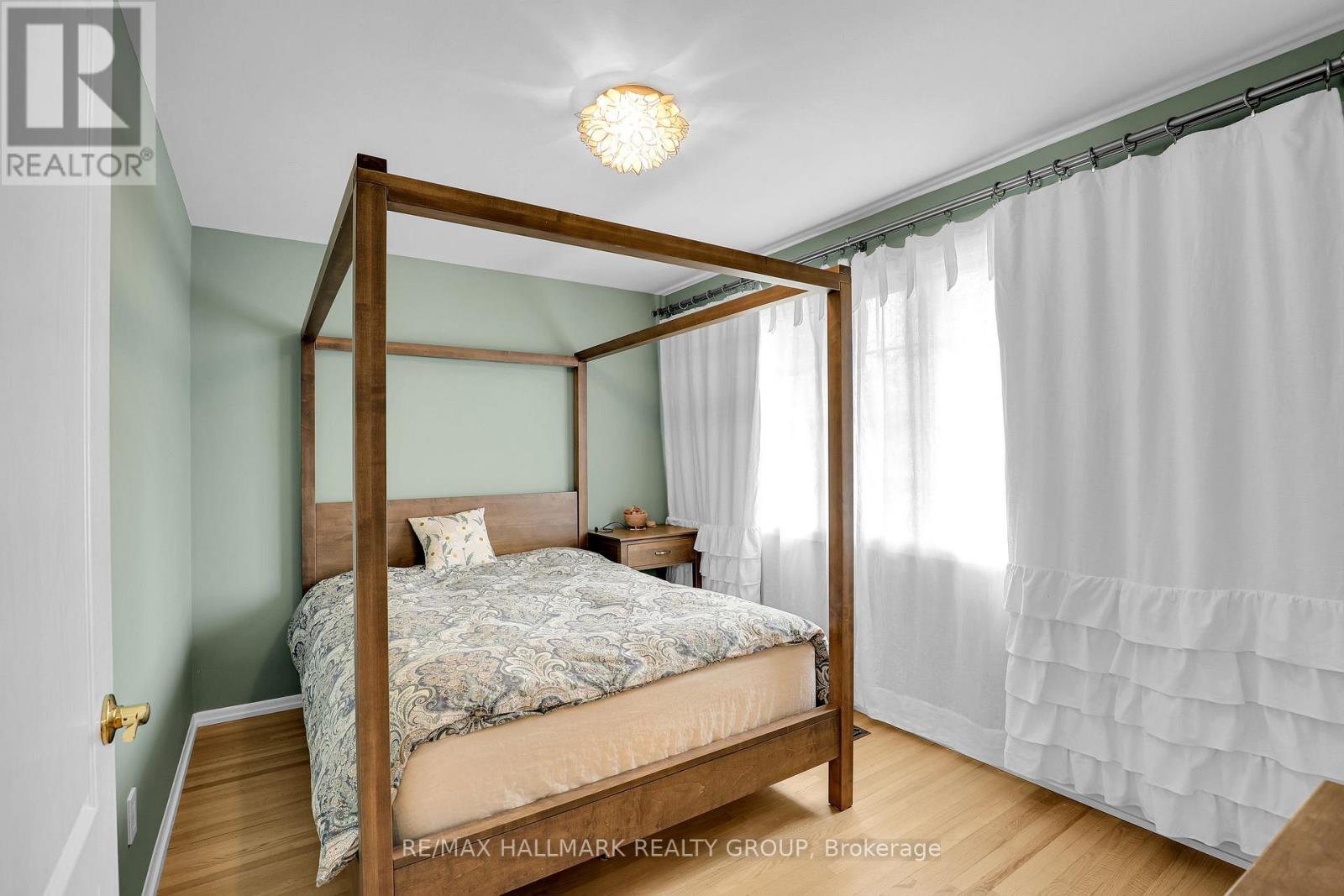 1712 Playfair Drive, Ottawa, Ontario  K1H 5S6 - Photo 28 - X12842110