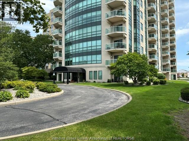 MLS# 26015876: 4789 RIVERSIDE DRIVE East Unit# 205, Windsor, Canada