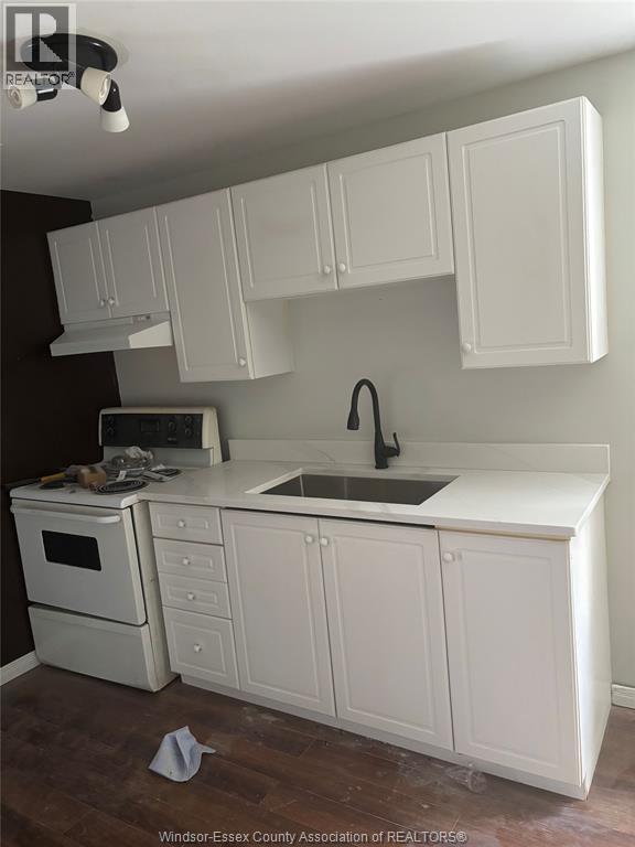 1686 Fieldcrest, Tecumseh, Ontario  N8N 4Z8 - Photo 3 - 26015882