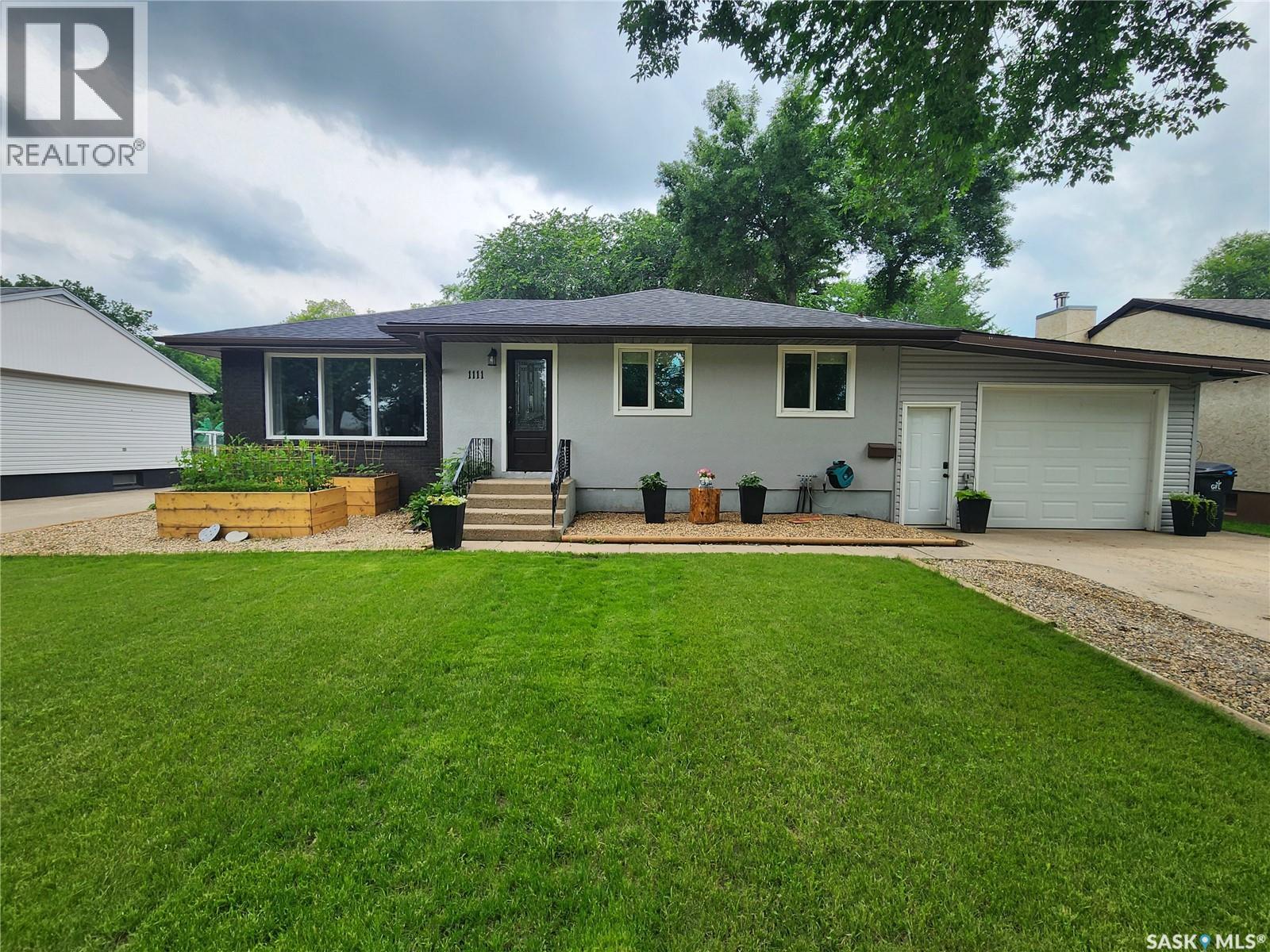 1111 Hudson ROAD, Estevan, Saskatchewan