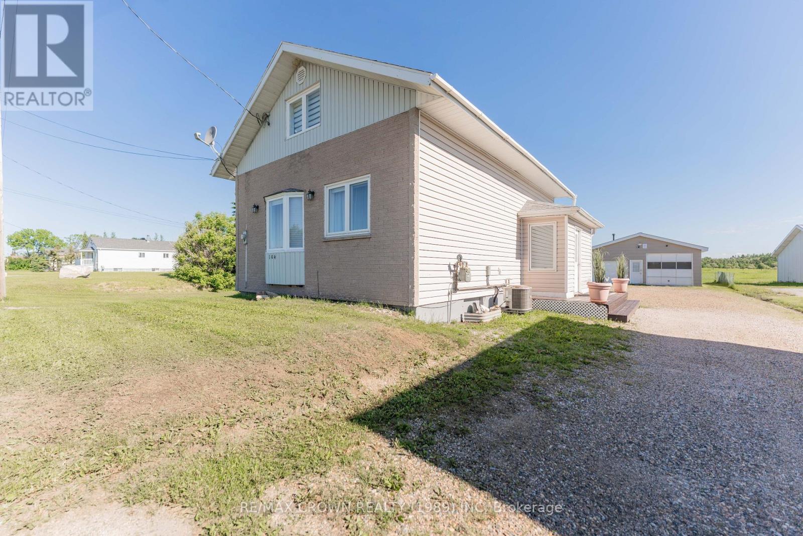 Opasatika - 104 Government Road, Opasatika, Ontario  P0L 1Z0 - Photo 1 - T13515364