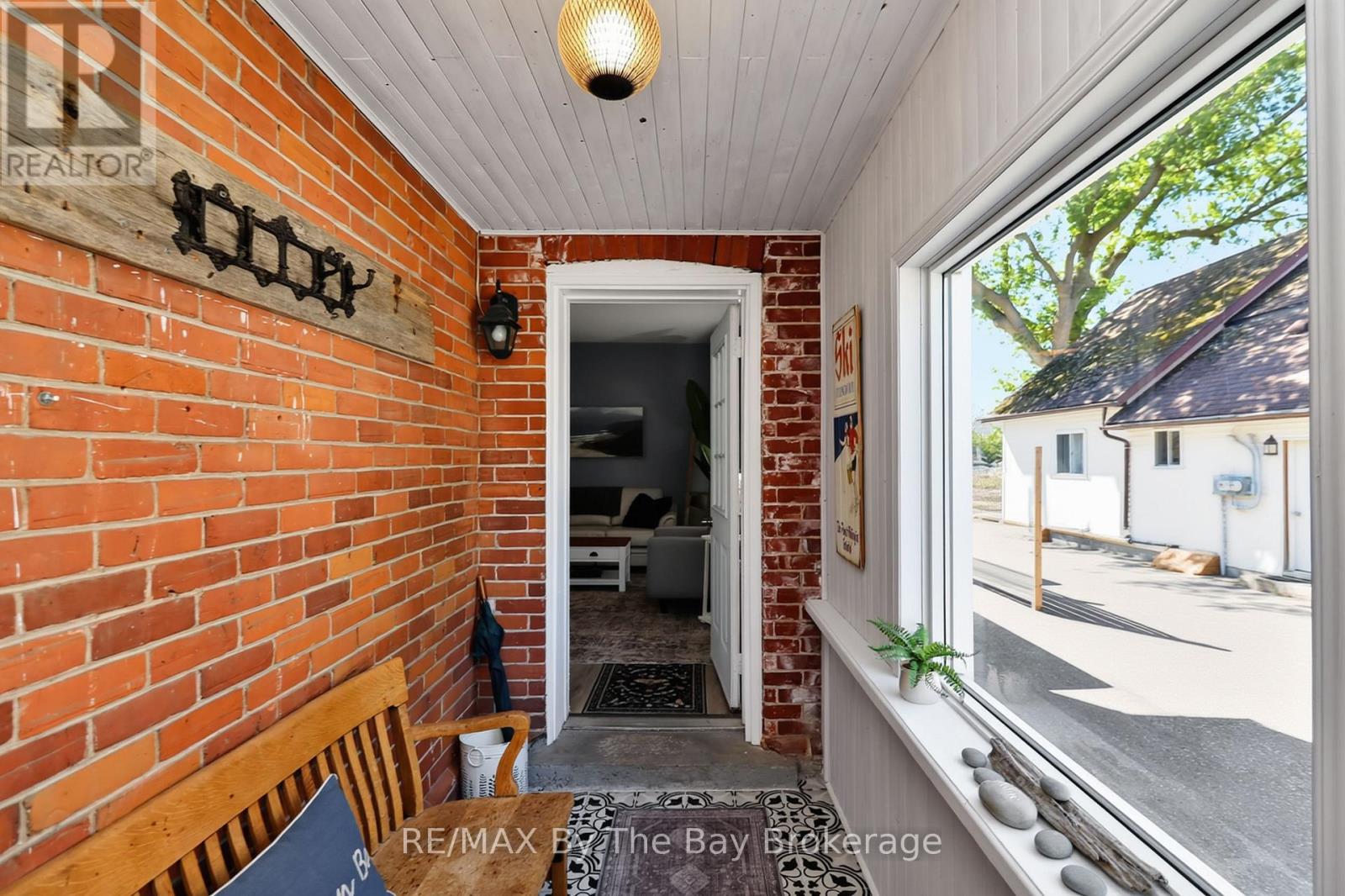87 Queen Street W, Springwater (Elmvale), Ontario  L0L 1P0 - Photo 6 - S13515372