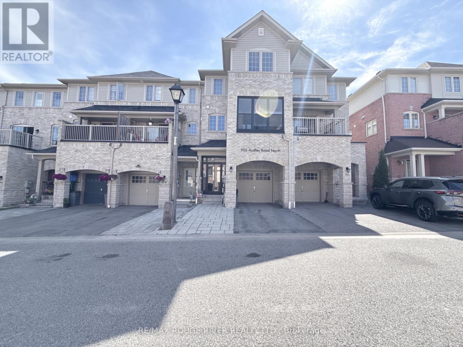 906 Audley Road N, Ajax, Ontario  L1Z 1W2 - Photo 2 - E13512504