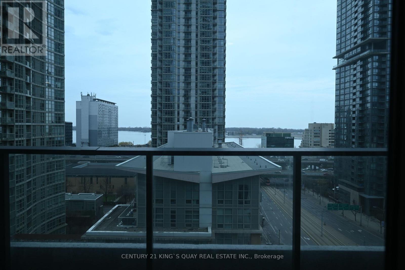 1021 - 3 Concord Cityplace Way, Toronto, Ontario  M5V 0X4 - Photo 21 - C13515388