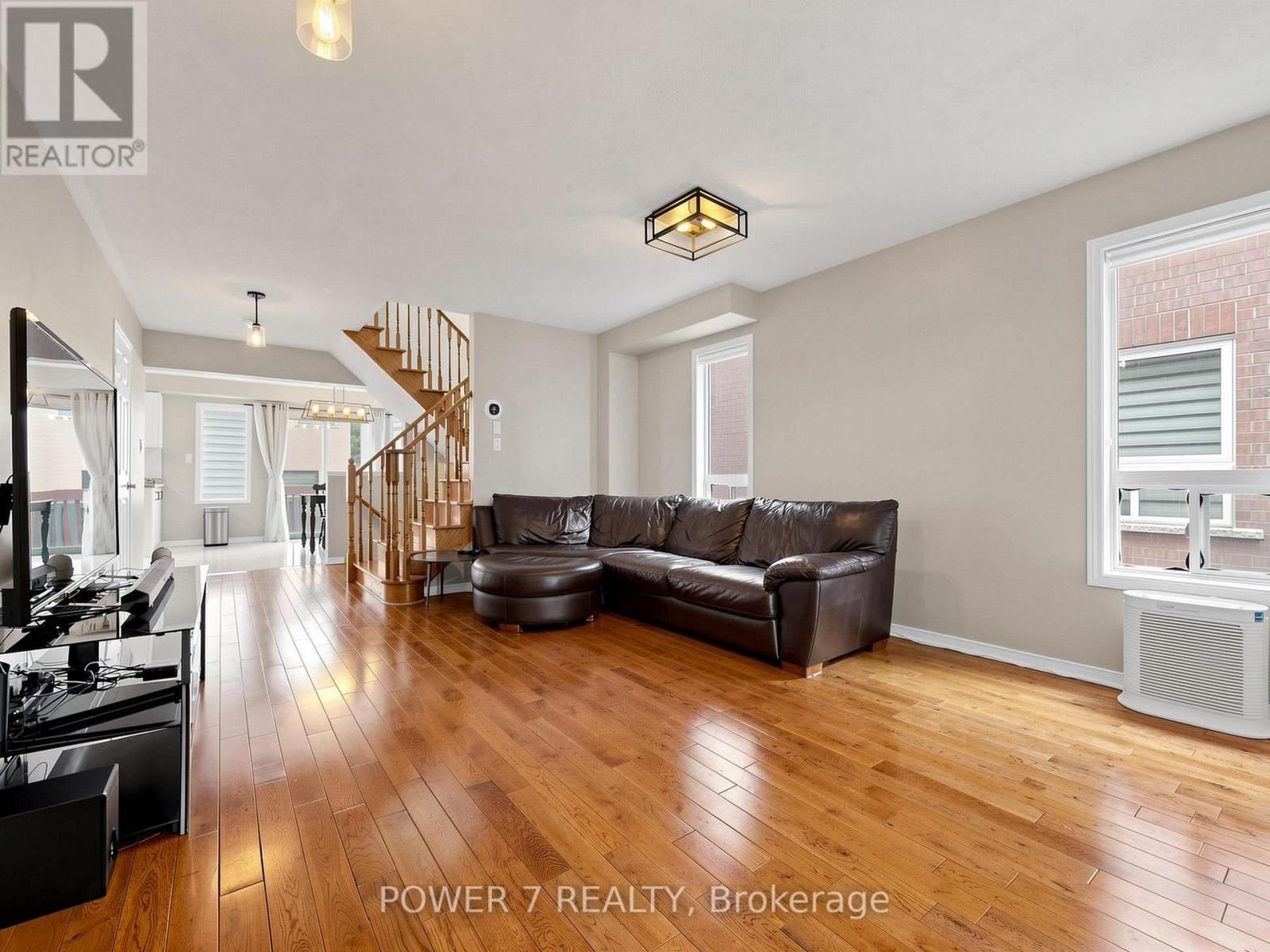 117 St Urbain Drive, Vaughan, Ontario  L4H 2W7 - Photo 7 - N13515376