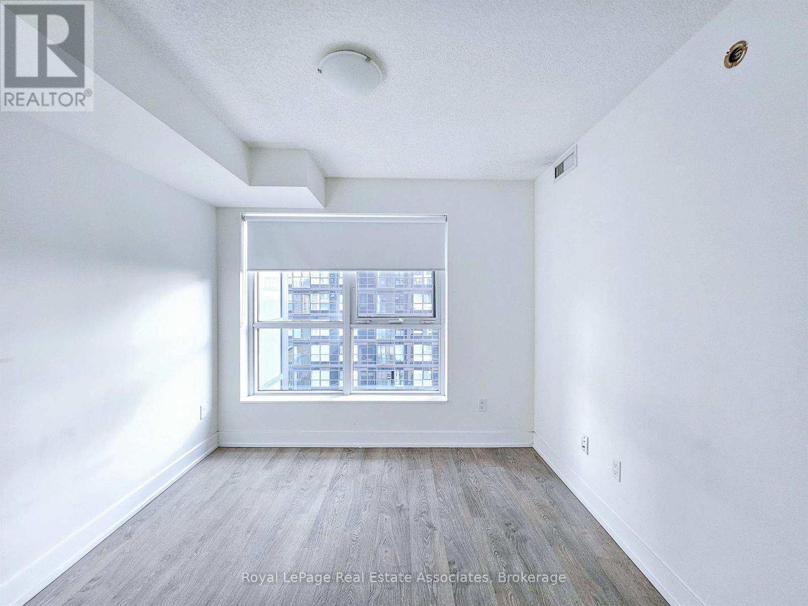 905 - 7 Mabelle Avenue, Toronto, Ontario  M5T 0C9 - Photo 5 - W13515190