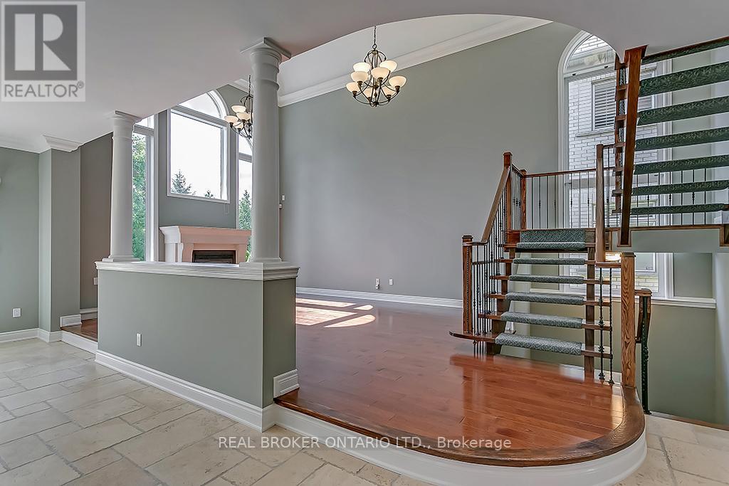1510 Arrowhead Road, Oakville, Ontario  L6H 7V6 - Photo 6 - W13515202