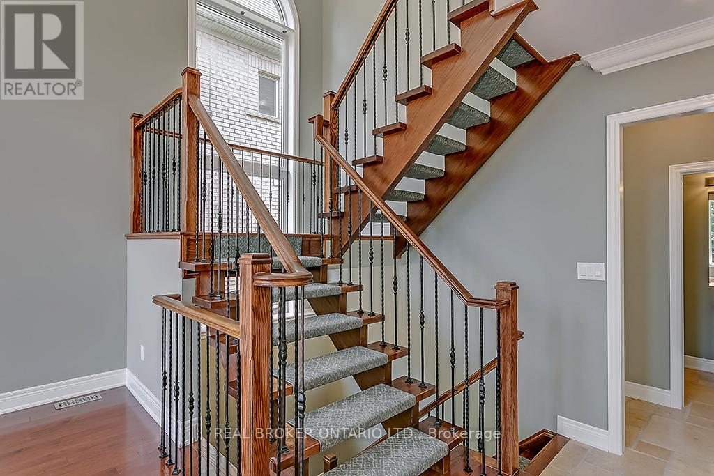 1510 Arrowhead Road, Oakville, Ontario  L6H 7V6 - Photo 7 - W13515202