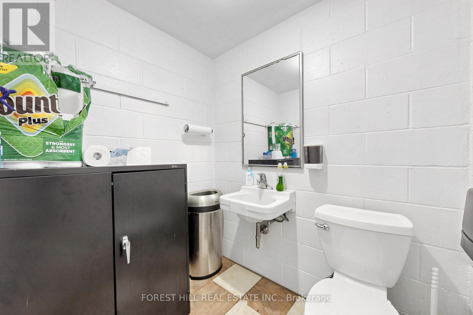 1502 Speers Road, Oakville, Ontario  L6L 2X7 - Photo 18 - W13515238