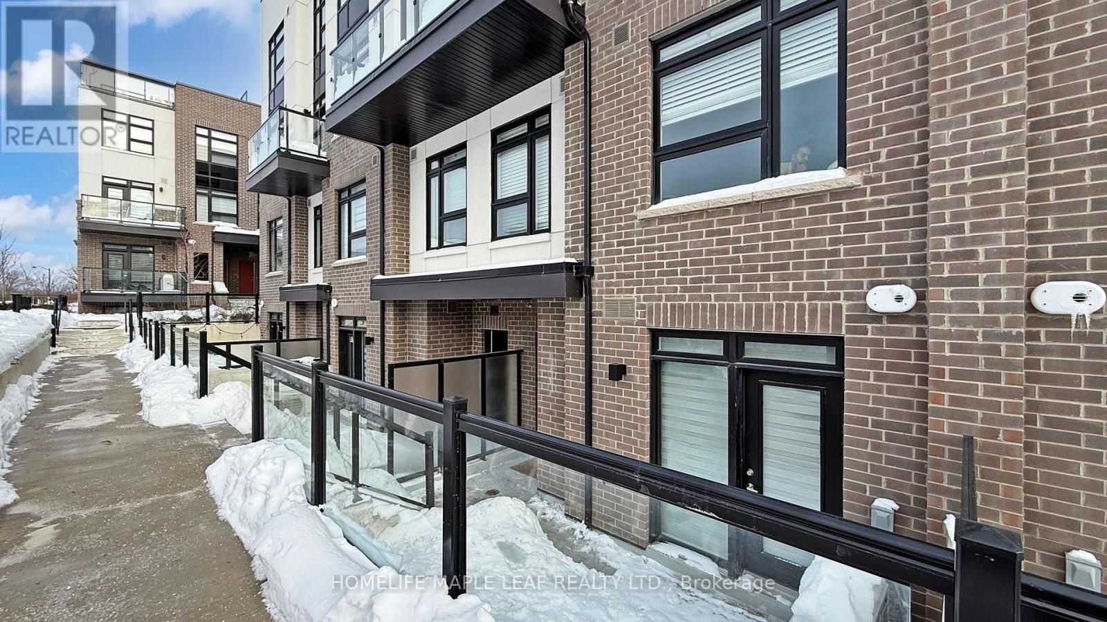 124 - 1569 Rose Way, Milton, Ontario  L9E 1N4 - Photo 3 - W13515260