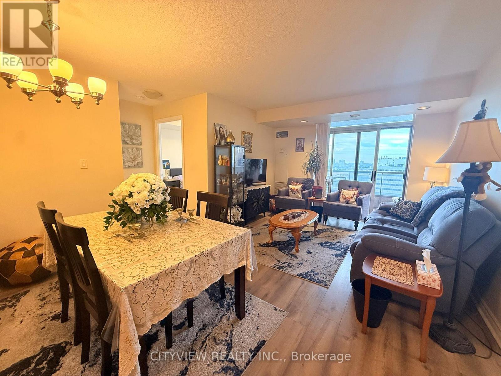 1721 - 3888 Duke Of York Boulevard, Mississauga, Ontario  L5B 4P5 - Photo 11 - W13515280