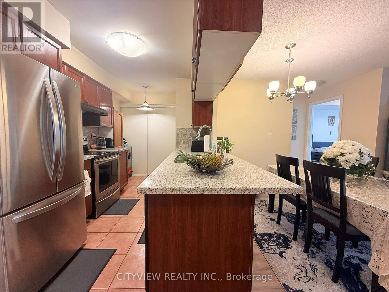 1721 - 3888 Duke Of York Boulevard, Mississauga, Ontario  L5B 4P5 - Photo 4 - W13515280