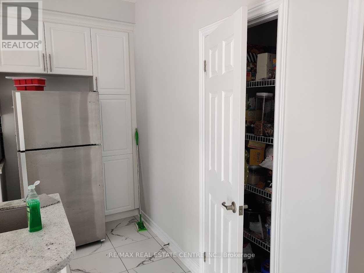 4 - 3298 Erasmum Street, Oakville, Ontario  L6M 1S3 - Photo 35 - W13515322