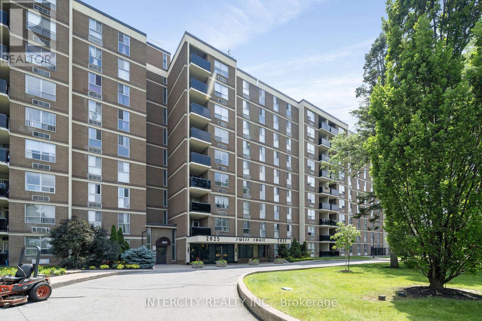 302 - 2825 Islington Avenue, Toronto, Ontario  M9L 2K1 - Photo 3 - W13515374