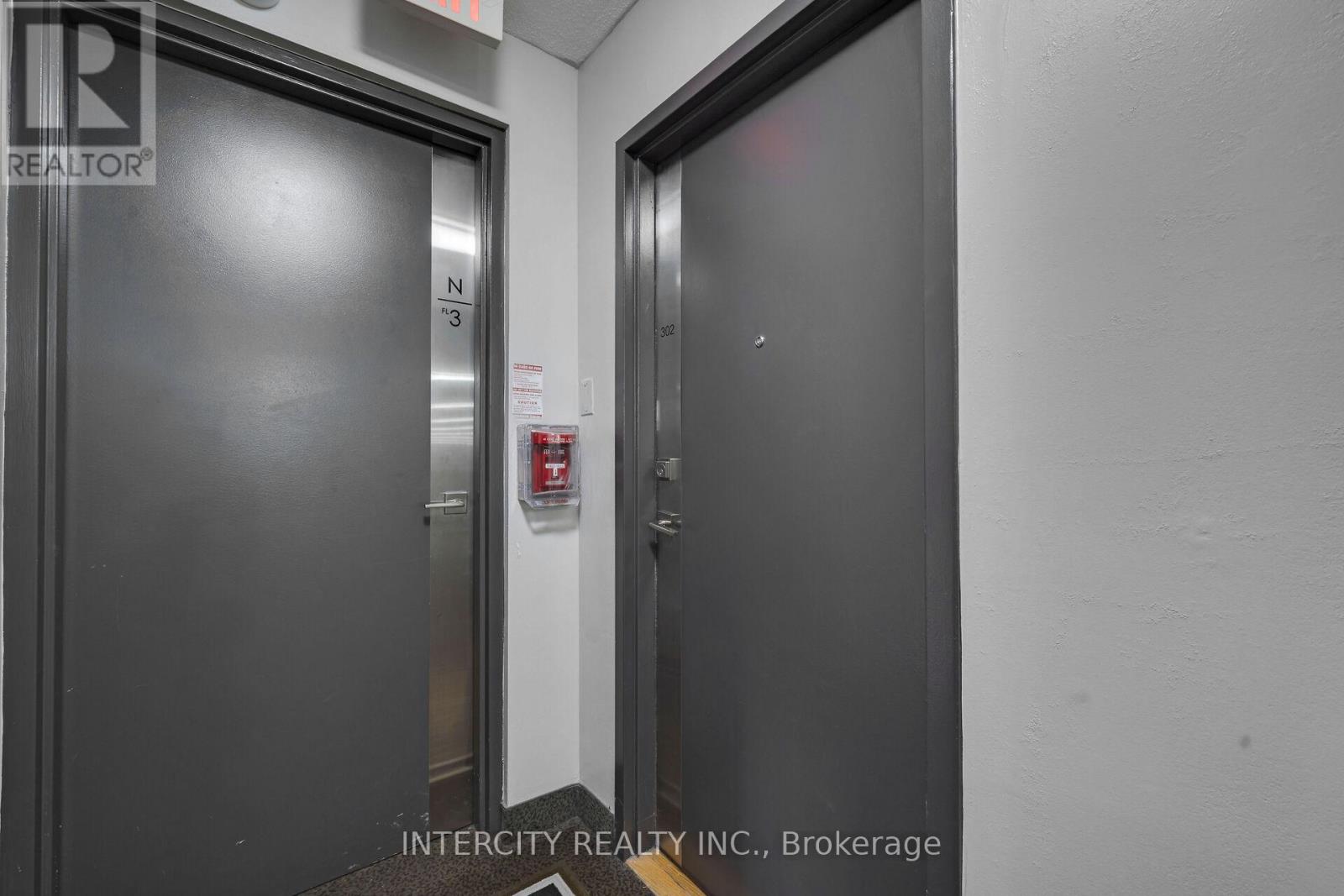 302 - 2825 Islington Avenue, Toronto, Ontario  M9L 2K1 - Photo 5 - W13515374